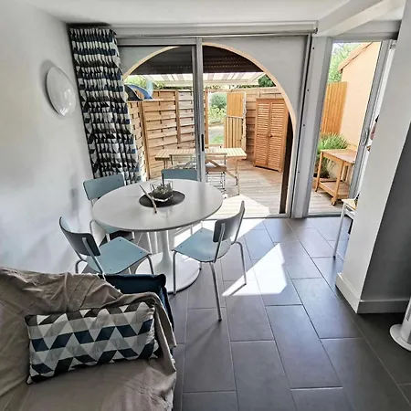 Le Mail A La - Appt T2 4 Couchages Port Leucate. Ref: 2mai_603 Mae-3184 *