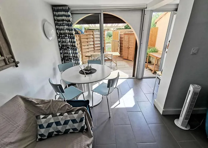 Le Mail A La - Appt T2 4 Couchages Port Leucate. Ref: 2mai_603 Mae-3184 *